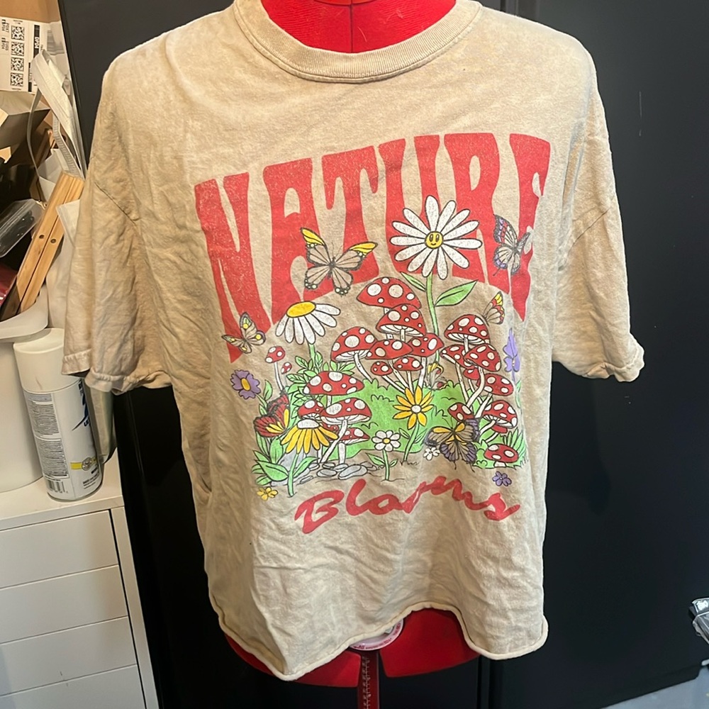 Indie loose/short shirt